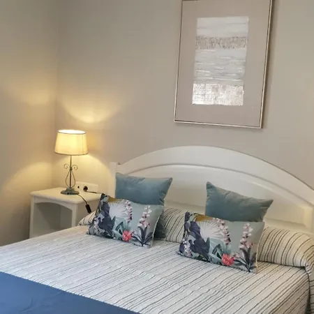 West Corner * カレタ・デ・フステ